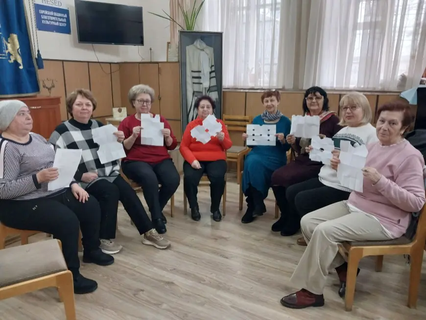 Слушать, слышать, поддерживать: о встрече волонтеров колл-центра.