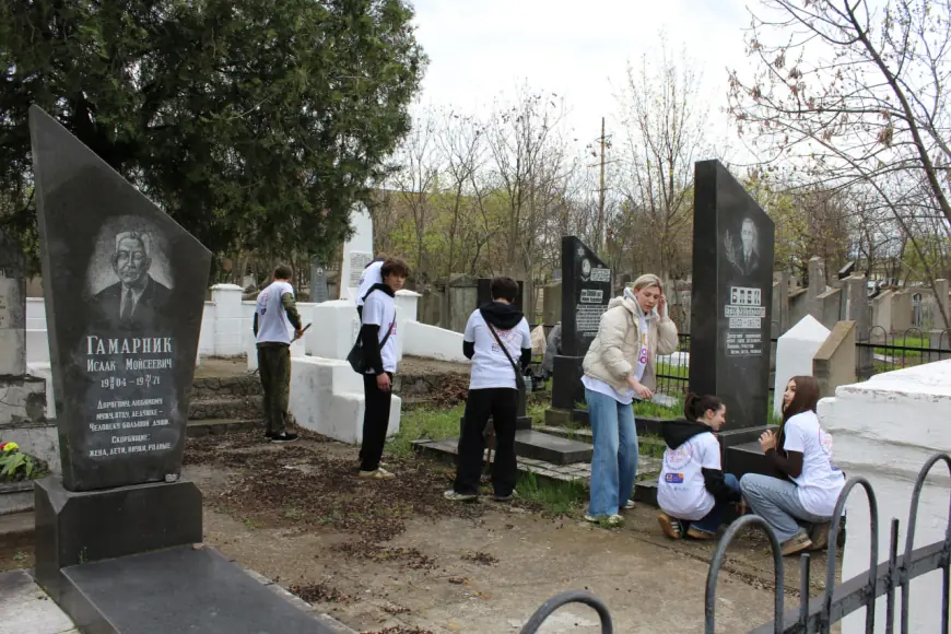 Память поколений: акция Дня добрых дел в Тирасполе