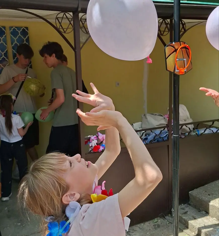 Шавуот: свет знаний, радость встречи и улыбки ребят AJT Tikva и AJT Junior