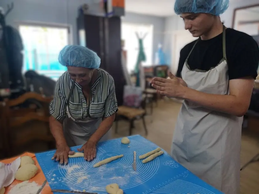 Свежие халы, теплые встречи и добрые традиции