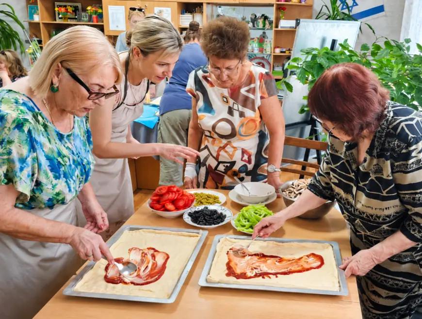 Вместе вкуснее: день, наполненный ароматом кошерной пиццы и теплом общения